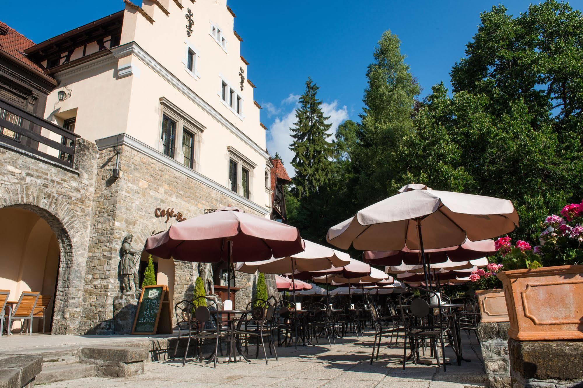 Complex La Tunuri - Vila Economat Sinaia Buitenkant foto